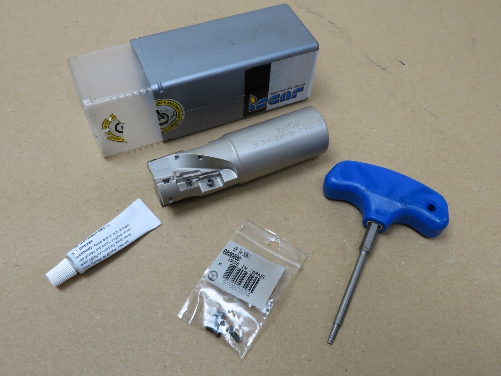 ISCAR 3M AXK D32-36-3-W32-13 Heavy Duty Extended Flute Indexable Insert End Mill