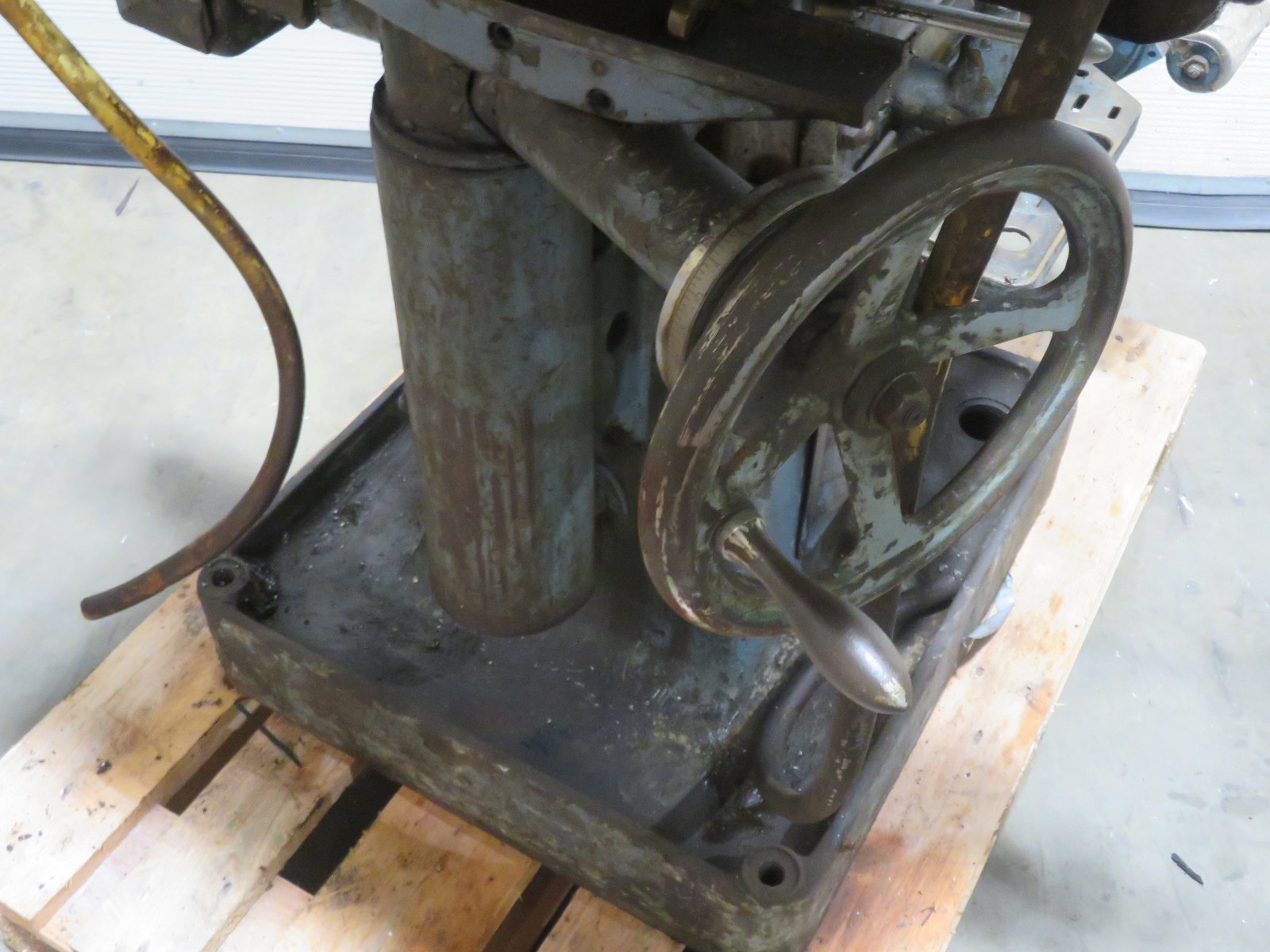 Sentinel 58 (Thiel Deckel FP1) Horizontal Milling Machine 240v Pivoting Table - Image 4